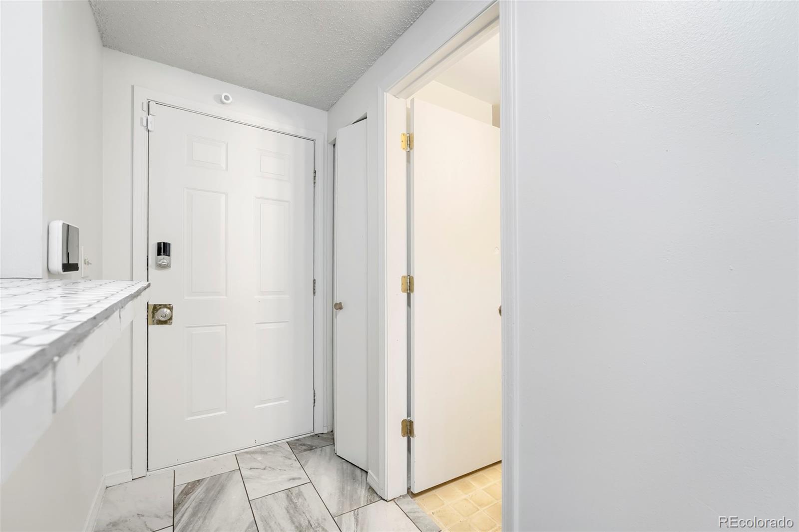 MLS Image #3 for 1543 s ouray circle,aurora, Colorado