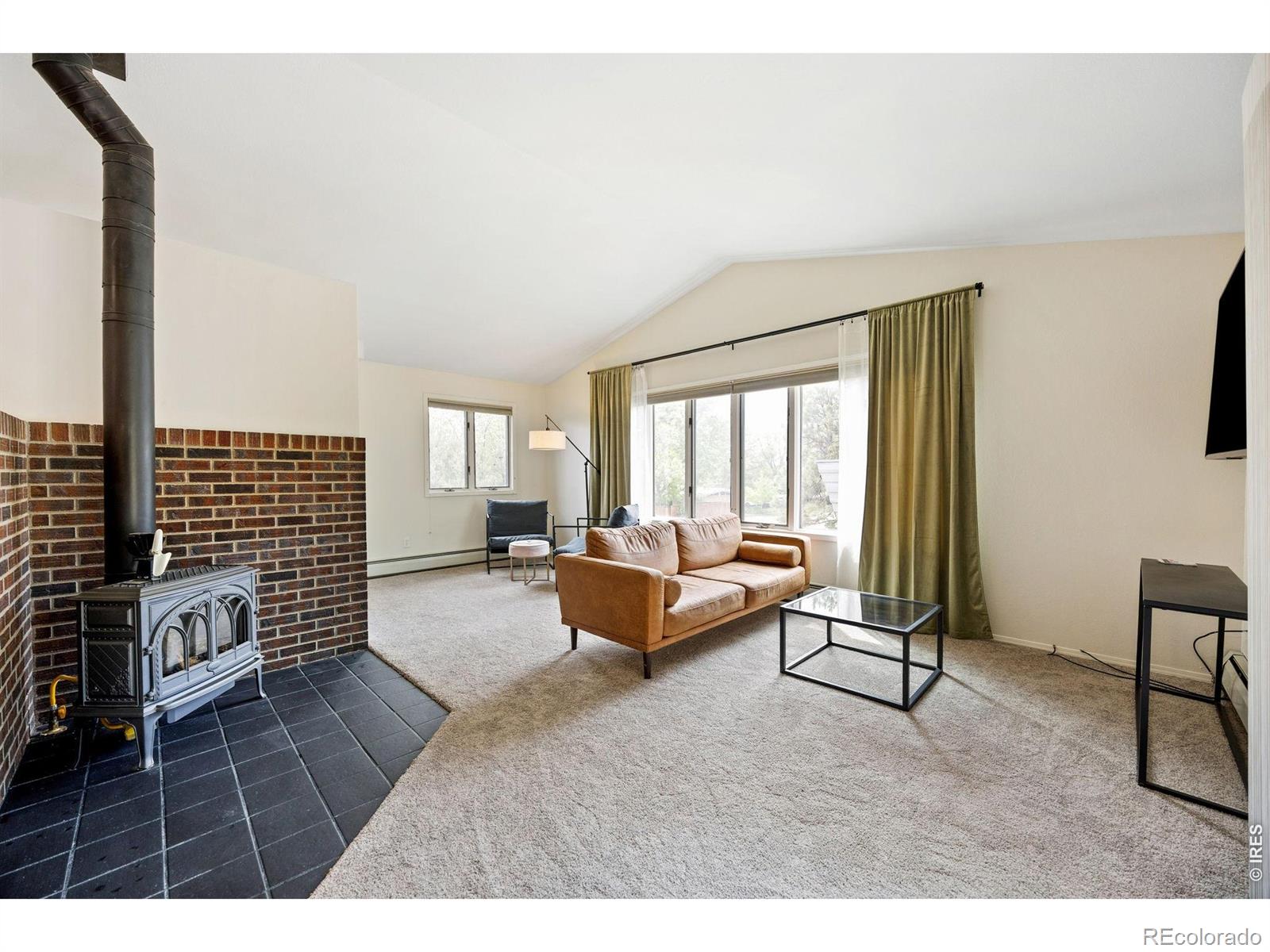 MLS Image #3 for 5411 s manitou road,littleton, Colorado