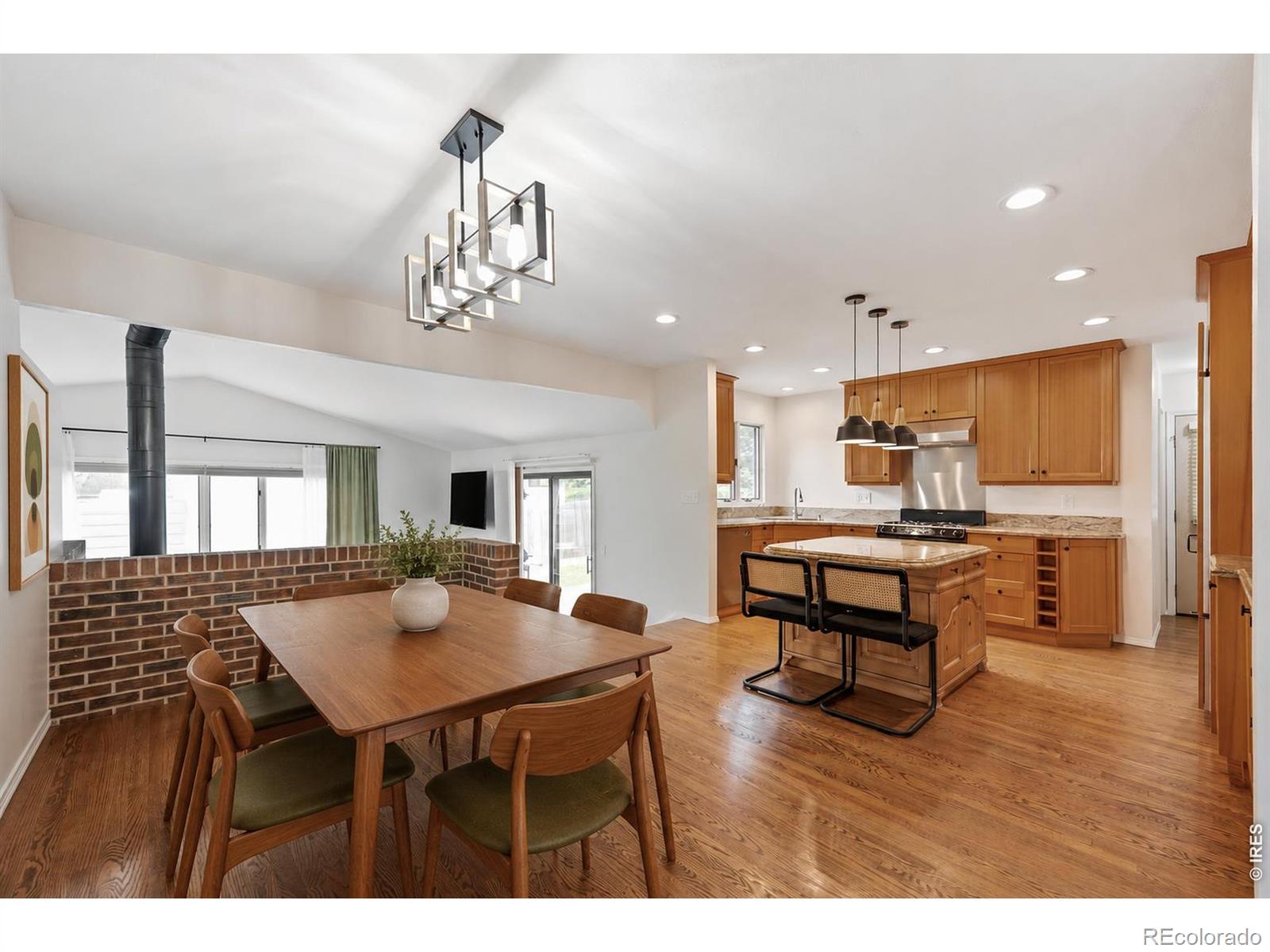MLS Image #4 for 5411 s manitou road,littleton, Colorado