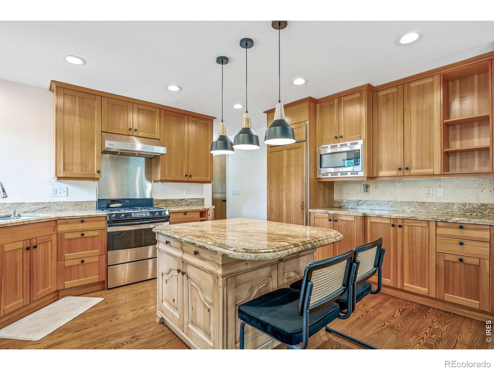 MLS Image #5 for 5411 s manitou road,littleton, Colorado