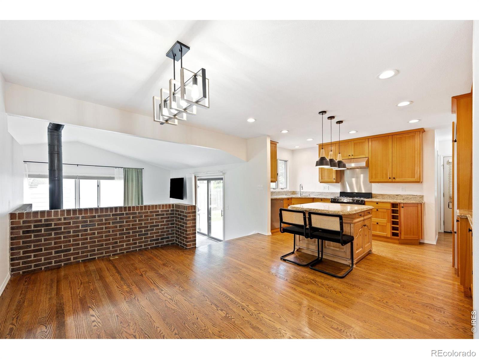 MLS Image #7 for 5411 s manitou road,littleton, Colorado