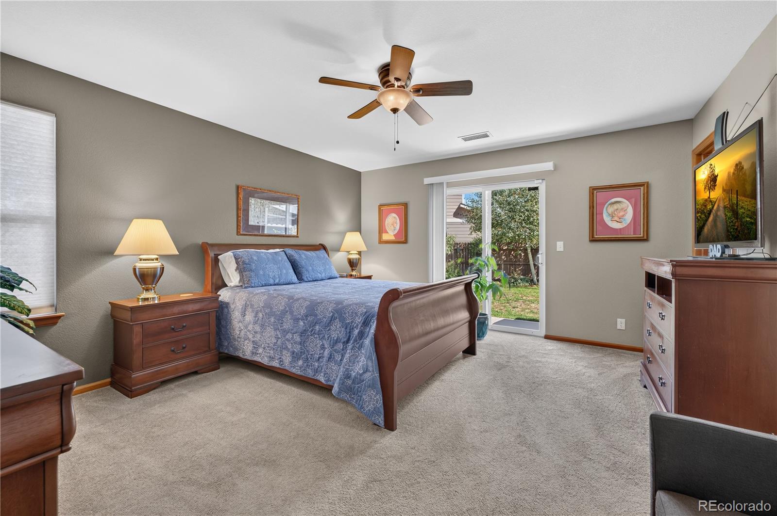 MLS Image #15 for 15895  robins drive,denver, Colorado