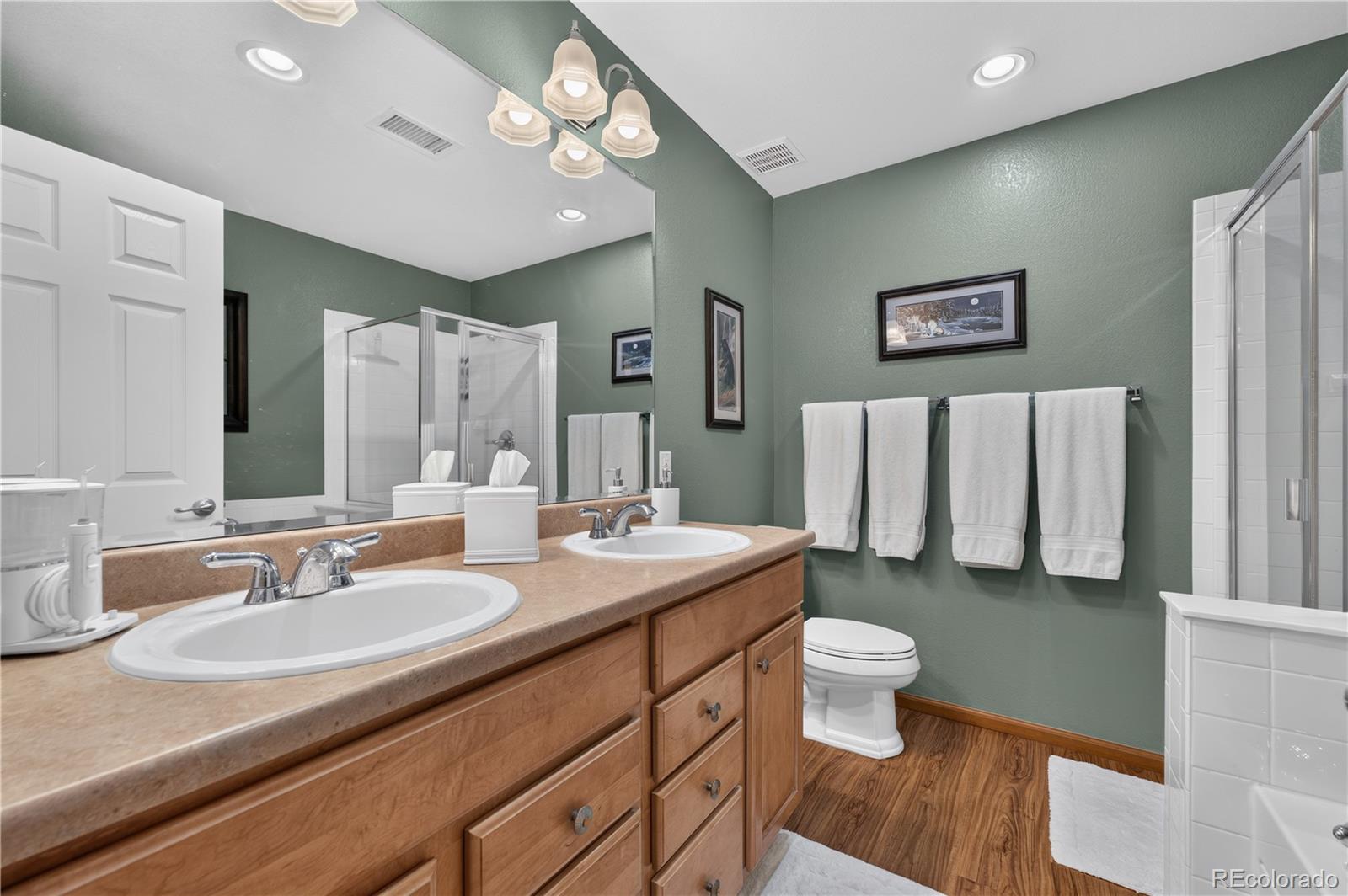 MLS Image #17 for 15895  robins drive,denver, Colorado
