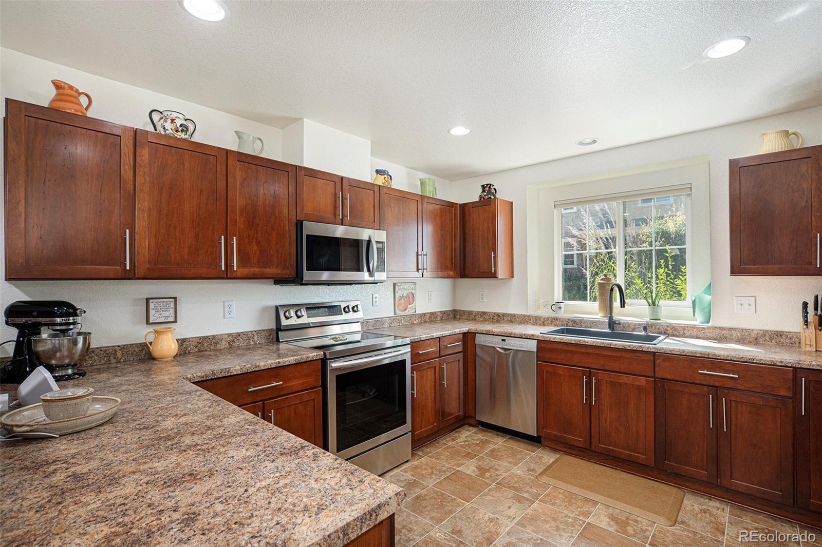 MLS Image #6 for 17232 e kansas drive ,aurora, Colorado