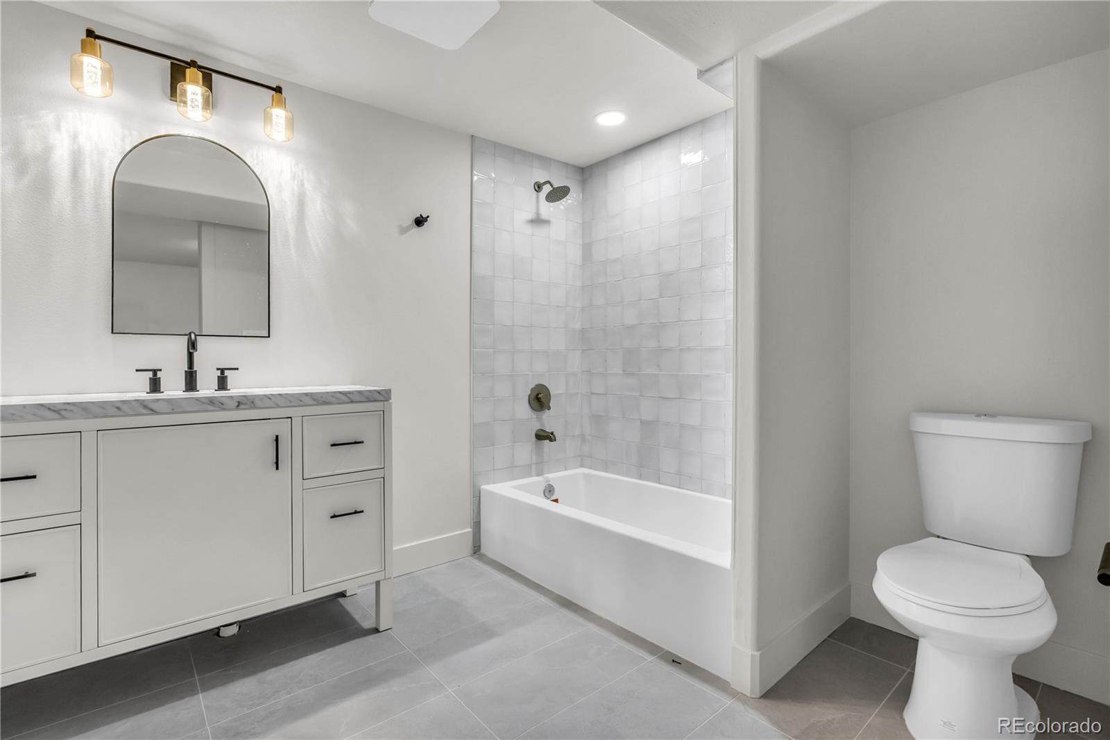 MLS Image #40 for 3091 s holly place,denver, Colorado