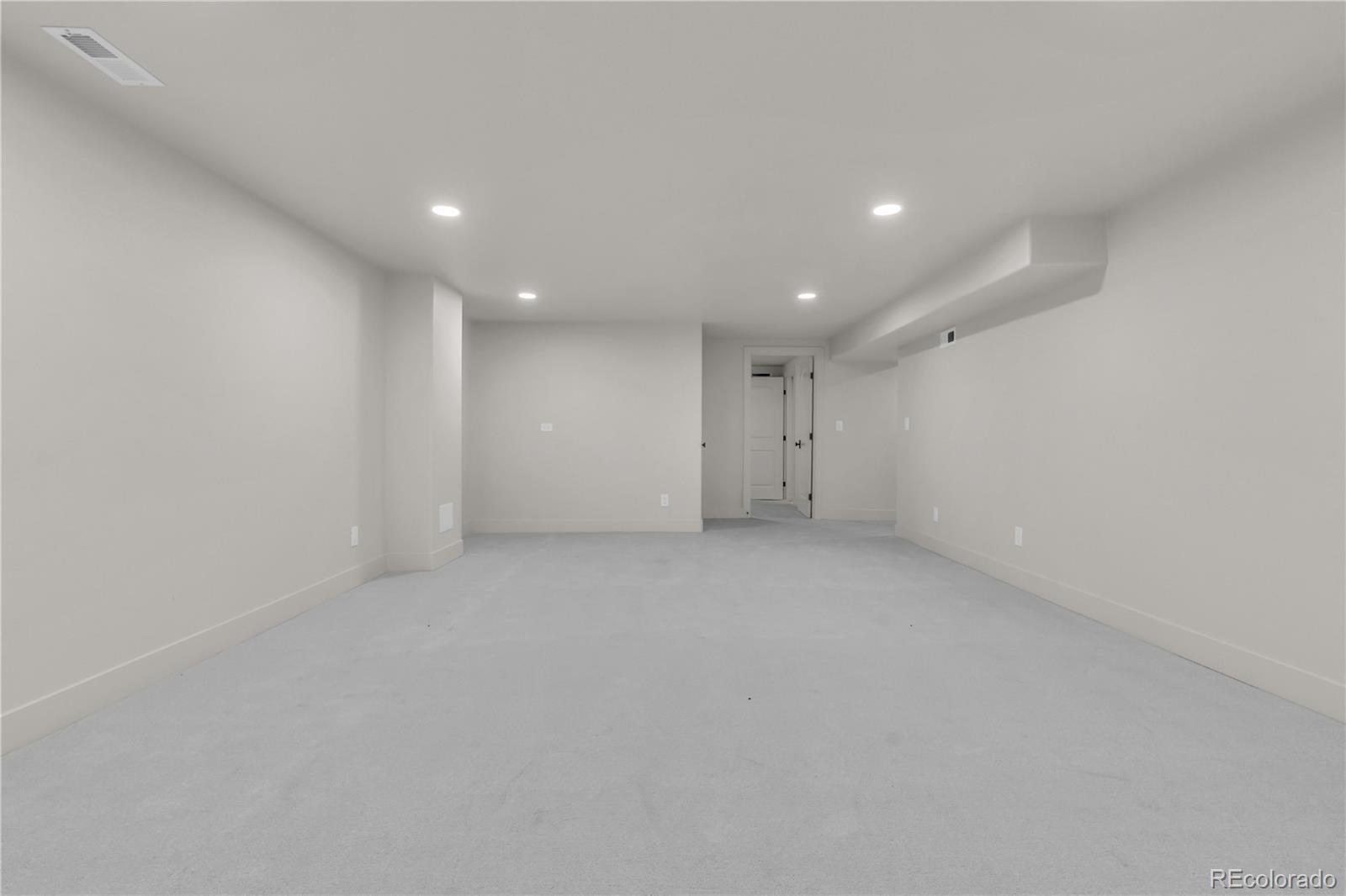 MLS Image #41 for 3091 s holly place,denver, Colorado