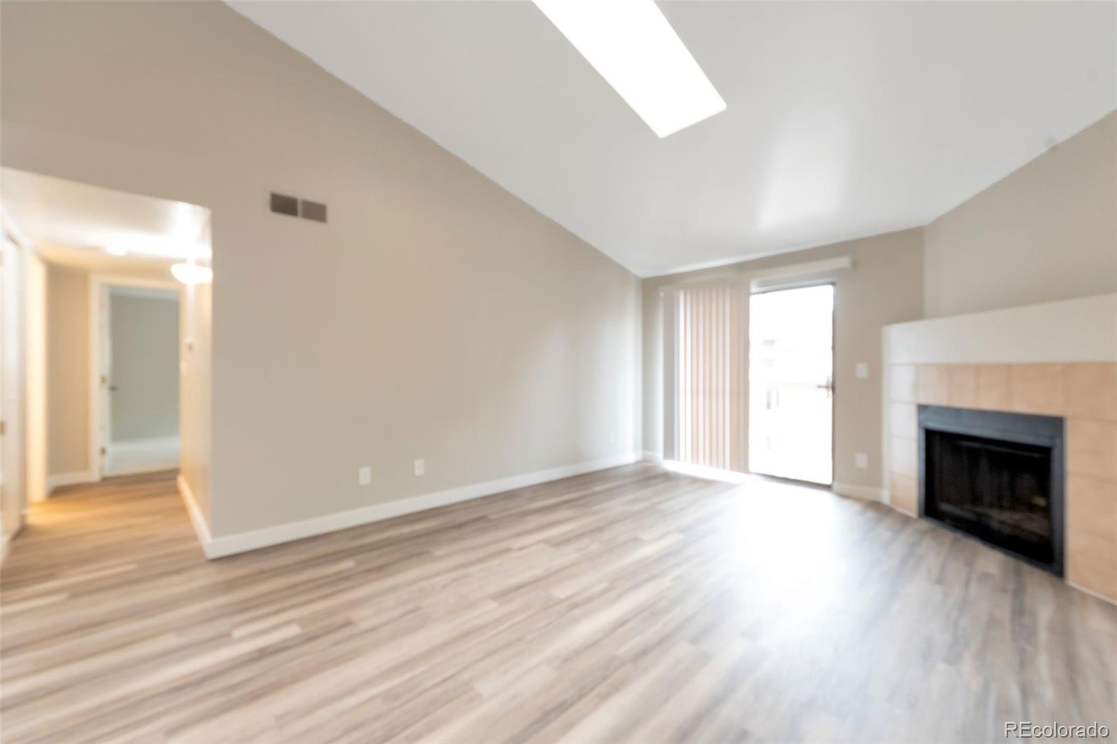 MLS Image #4 for 10323 e peakview avenue,englewood, Colorado