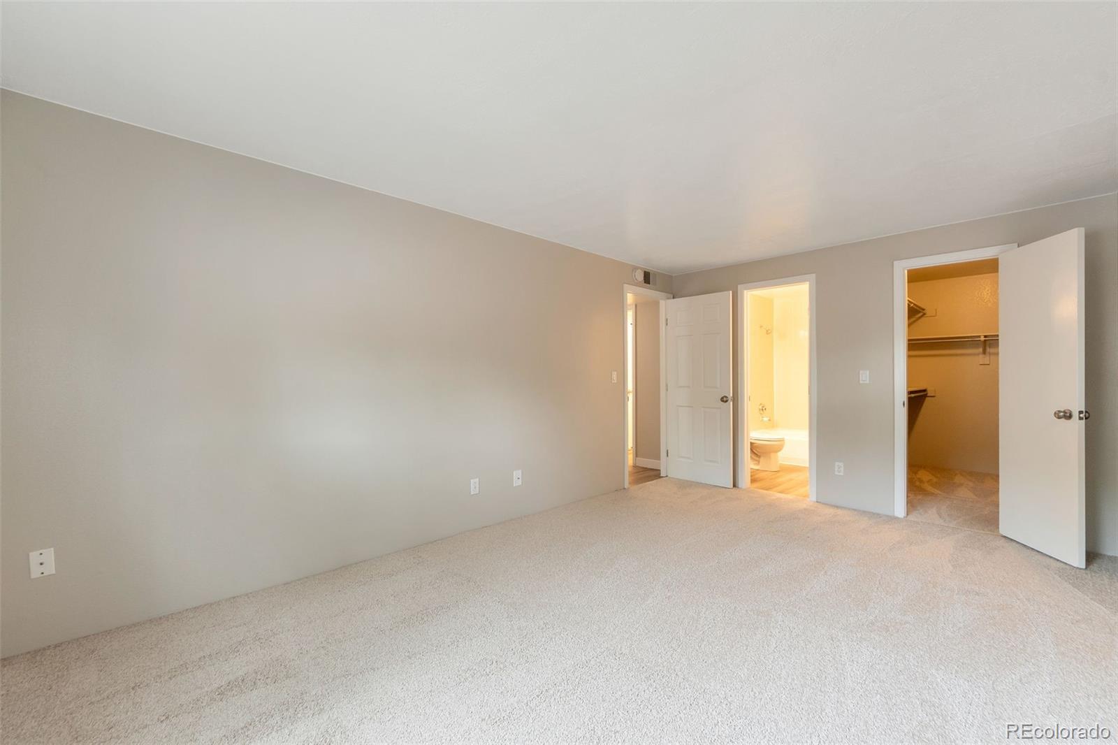 MLS Image #9 for 10323 e peakview avenue,englewood, Colorado