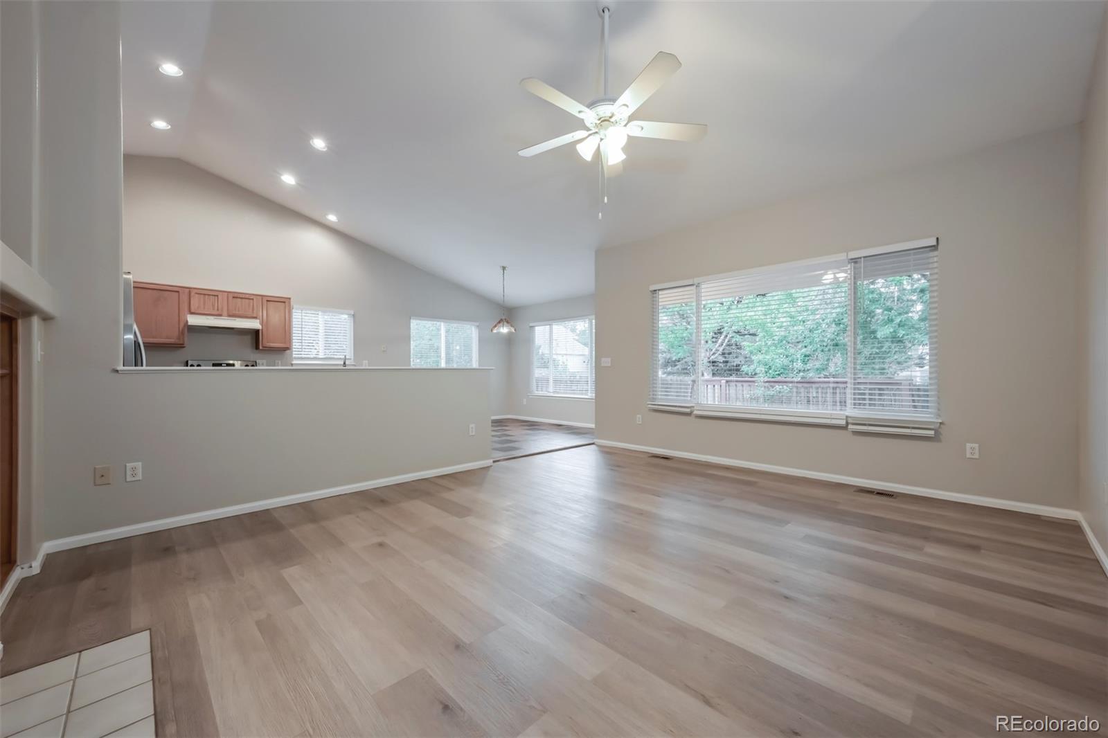 MLS Image #3 for 4835 s danube way,aurora, Colorado