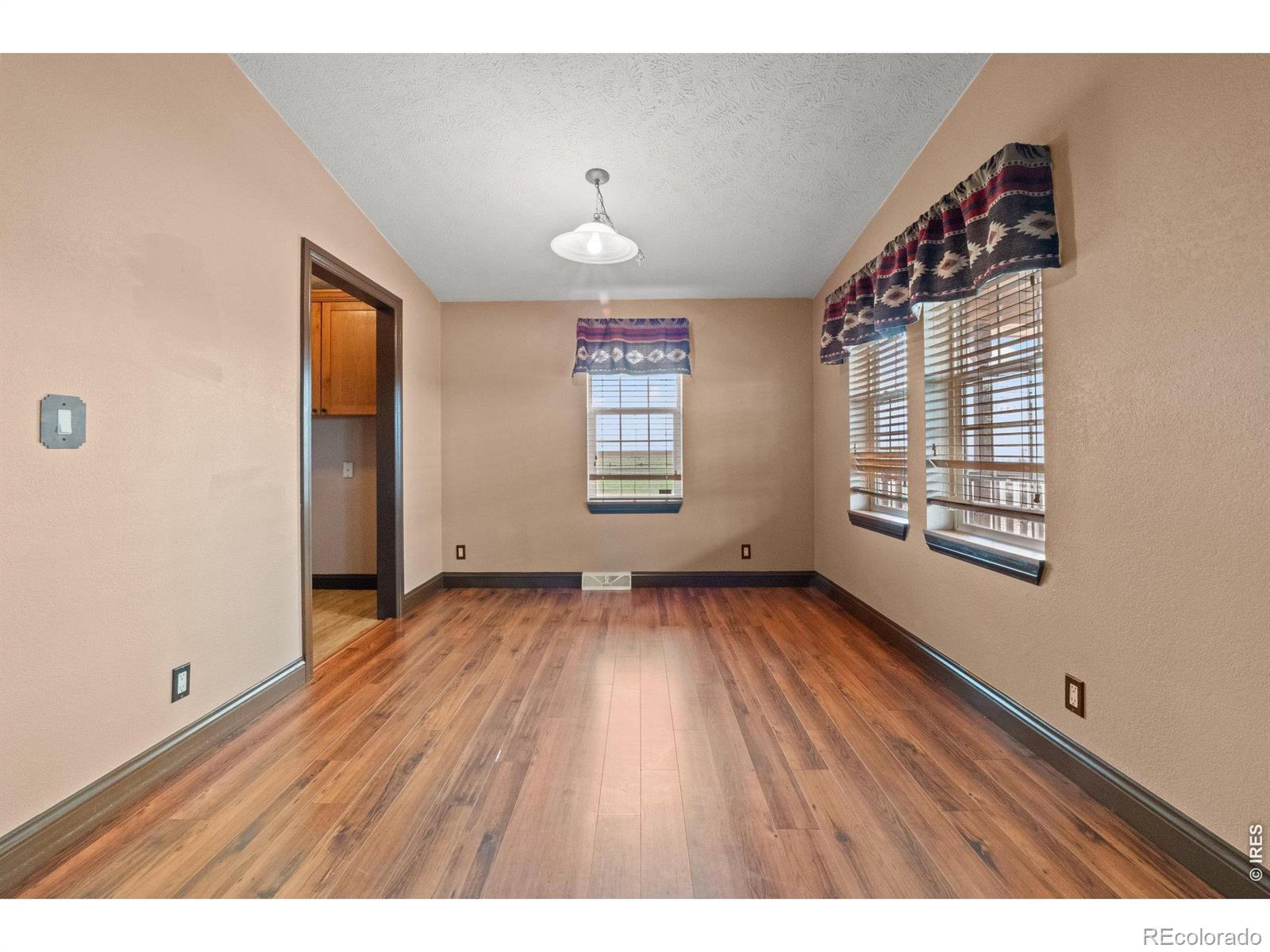 MLS Image #16 for 16060  mystic lane,strasburg, Colorado