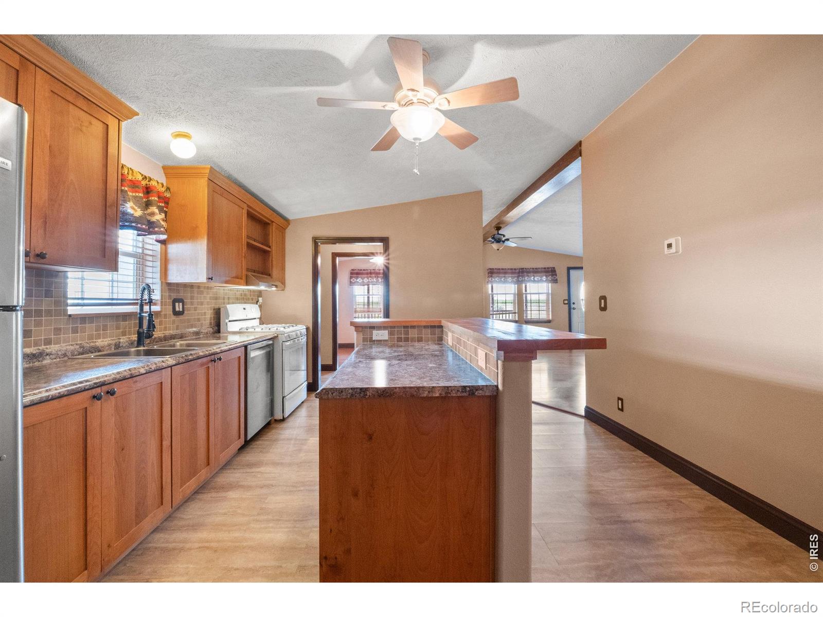 MLS Image #20 for 16060  mystic lane,strasburg, Colorado