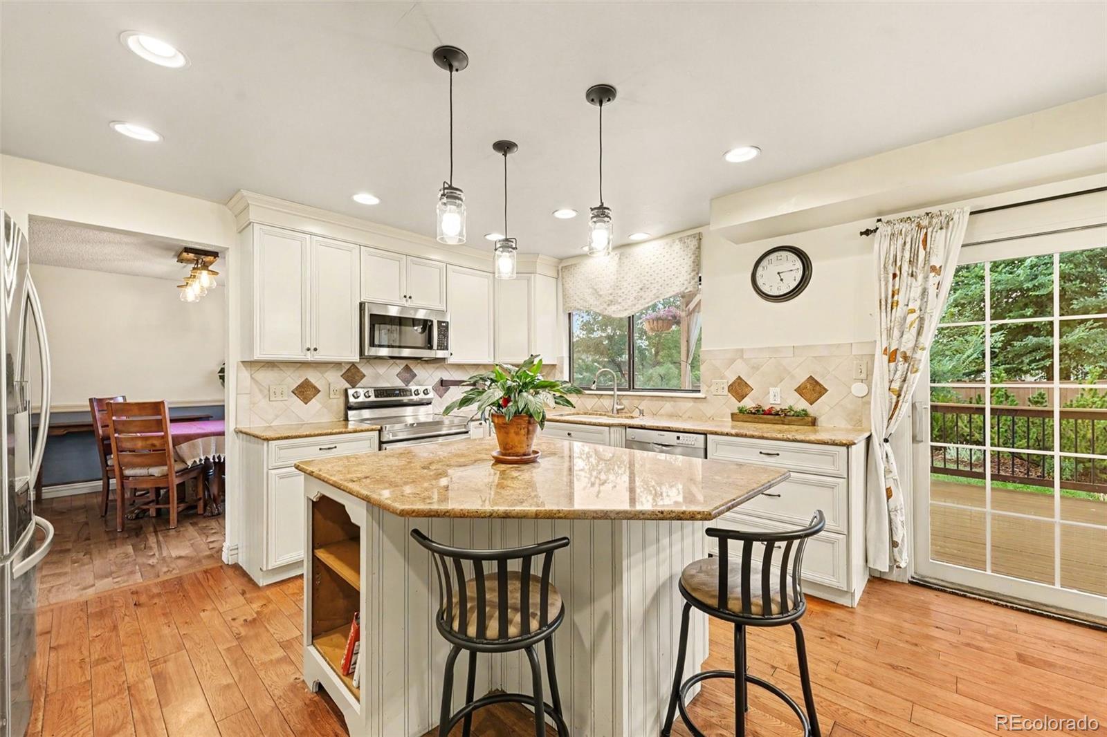 MLS Image #7 for 454  old stone drive,littleton, Colorado