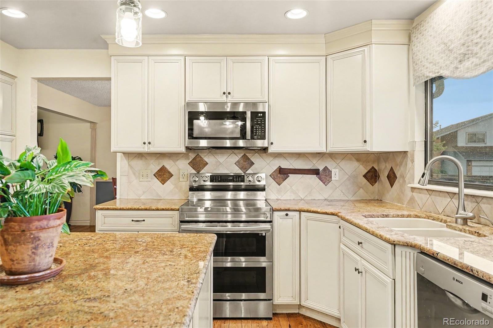 MLS Image #8 for 454  old stone drive,littleton, Colorado