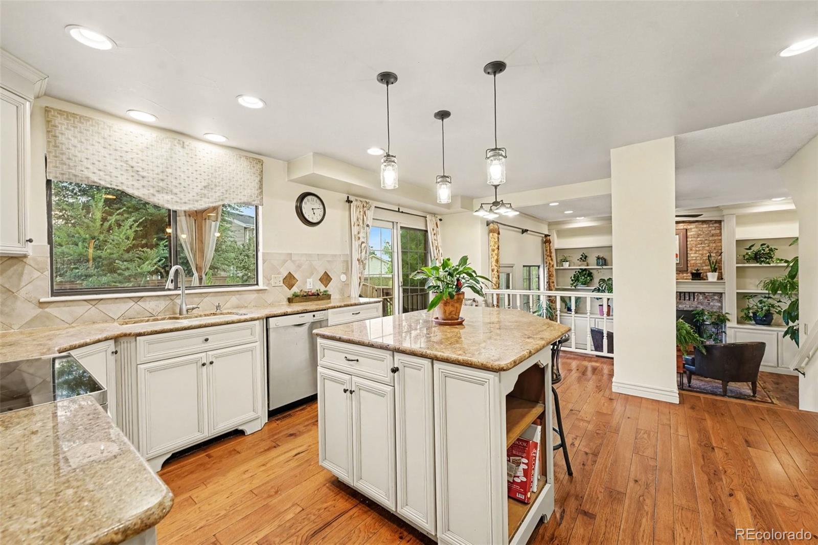 MLS Image #9 for 454  old stone drive,littleton, Colorado
