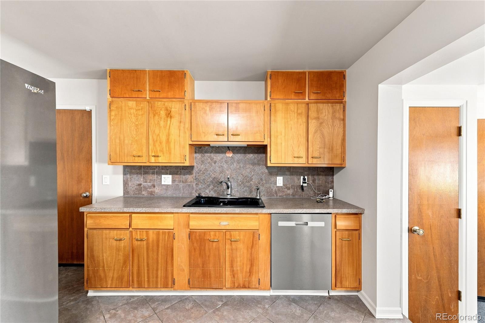 MLS Image #11 for 8035 e jefferson place,denver, Colorado
