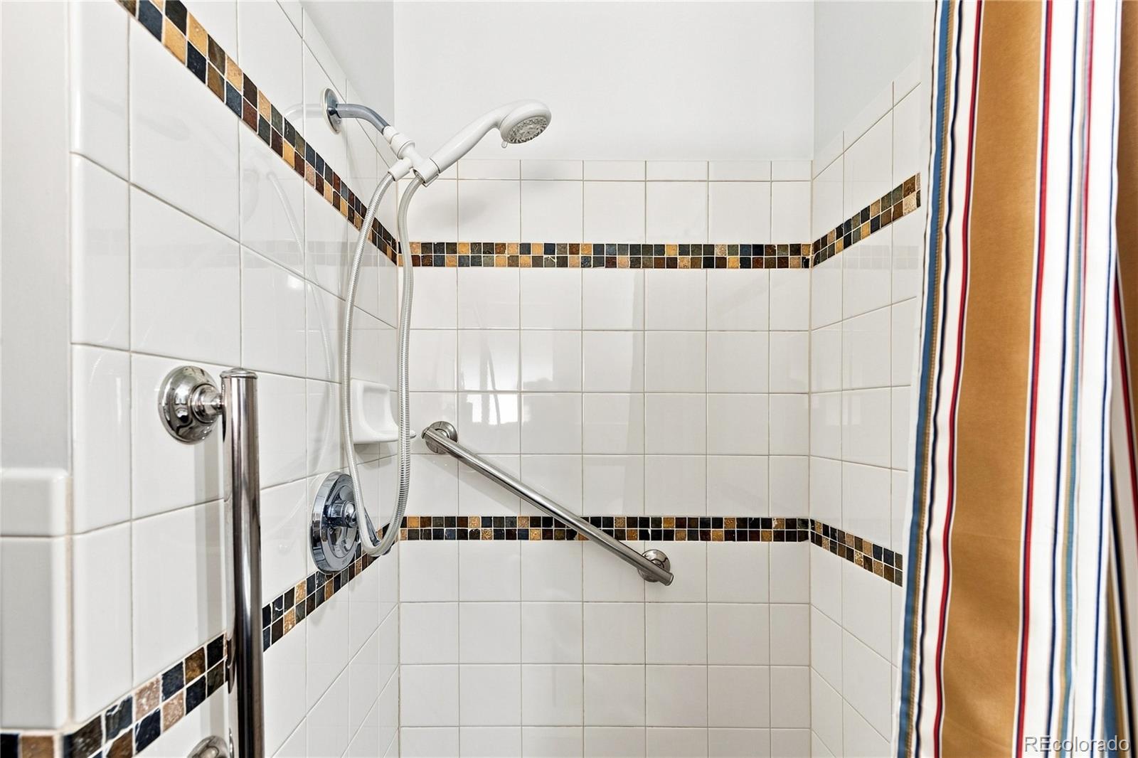 MLS Image #22 for 8035 e jefferson place,denver, Colorado
