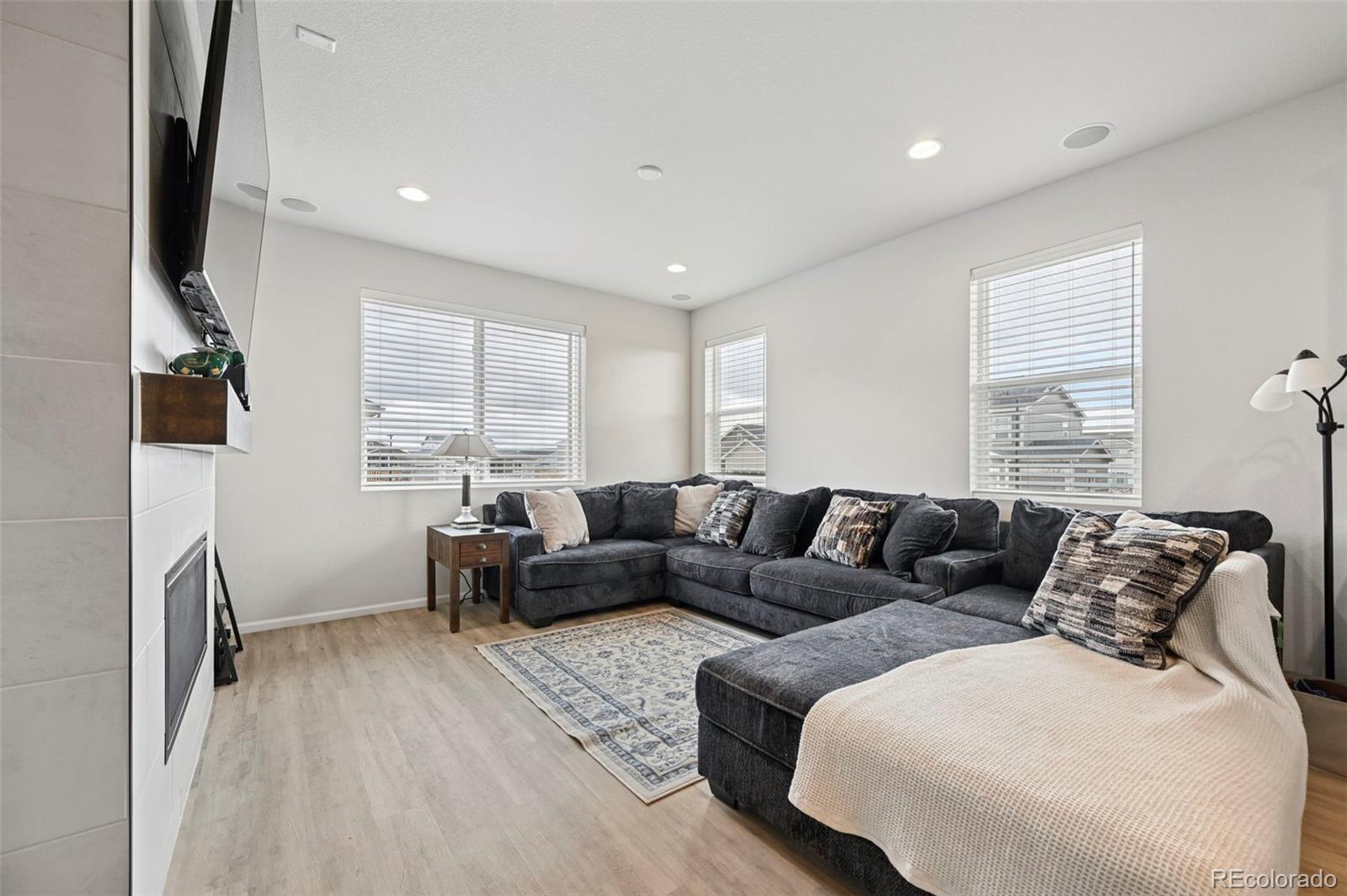 MLS Image #11 for 3964  haleyville court,aurora, Colorado