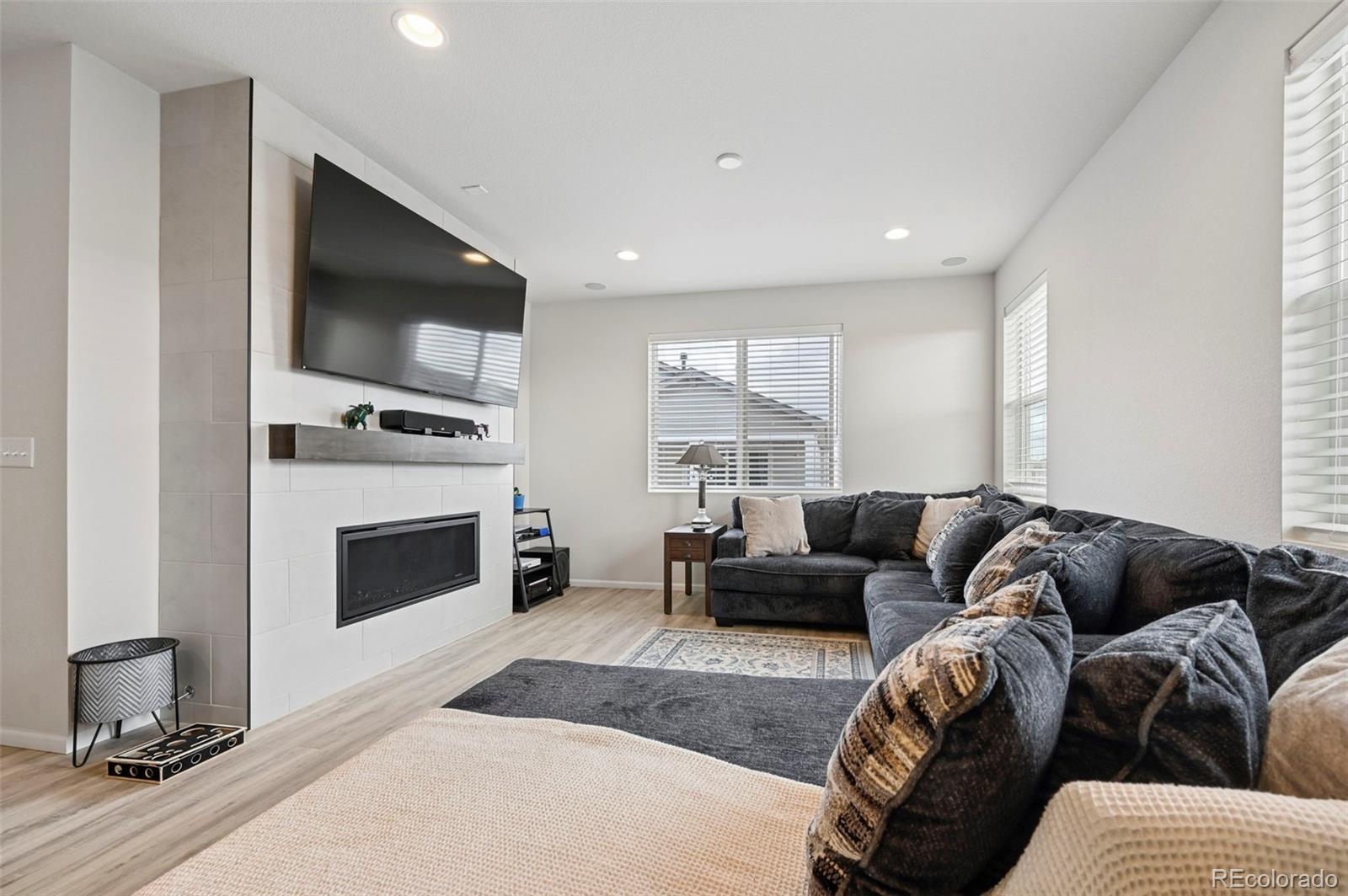 MLS Image #3 for 3964  haleyville court,aurora, Colorado