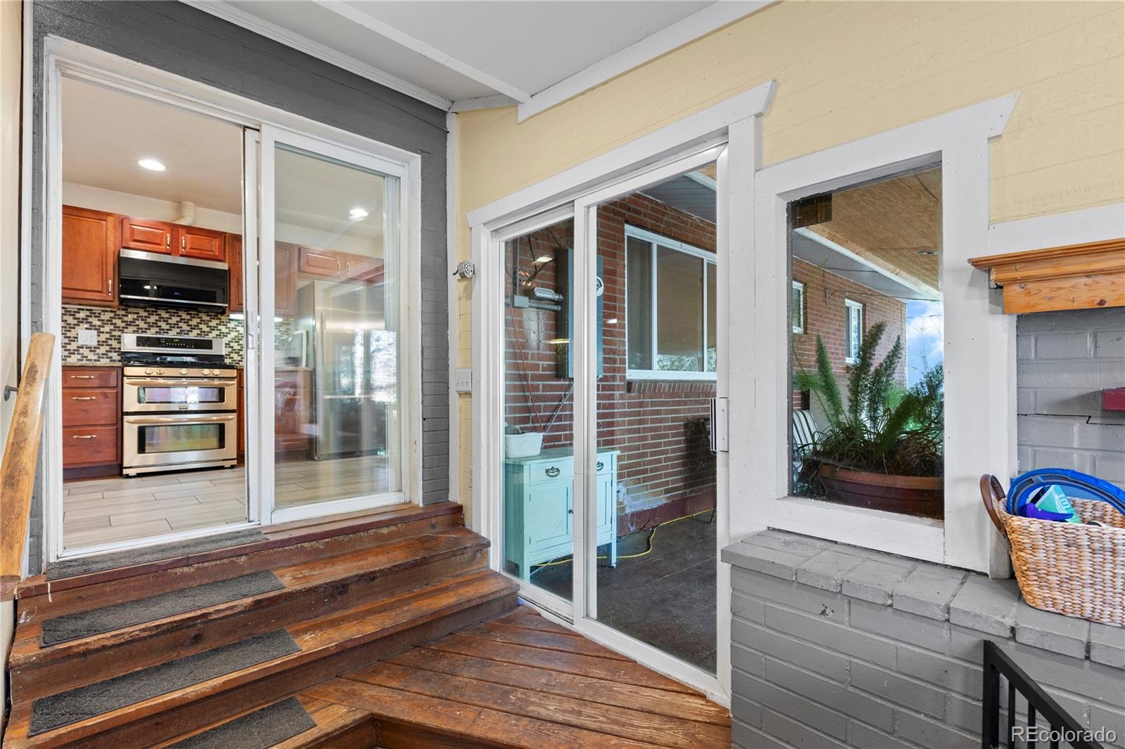 MLS Image #19 for 2767 s newton way,denver, Colorado