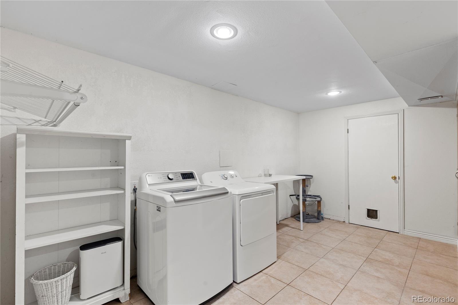 MLS Image #37 for 2767 s newton way,denver, Colorado