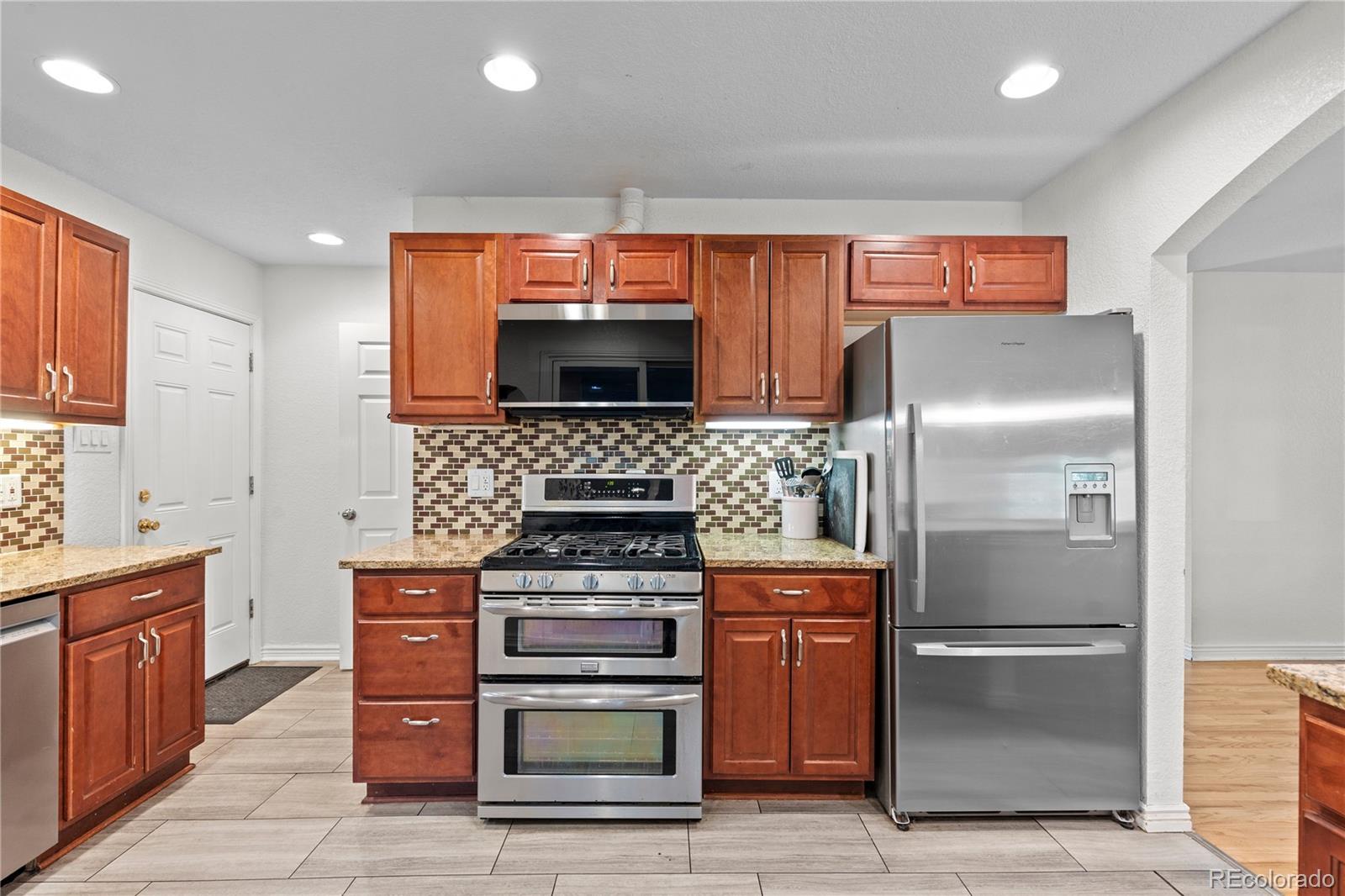 MLS Image #6 for 2767 s newton way,denver, Colorado