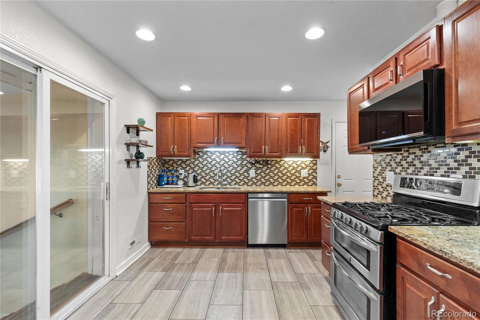 MLS Image #7 for 2767 s newton way,denver, Colorado