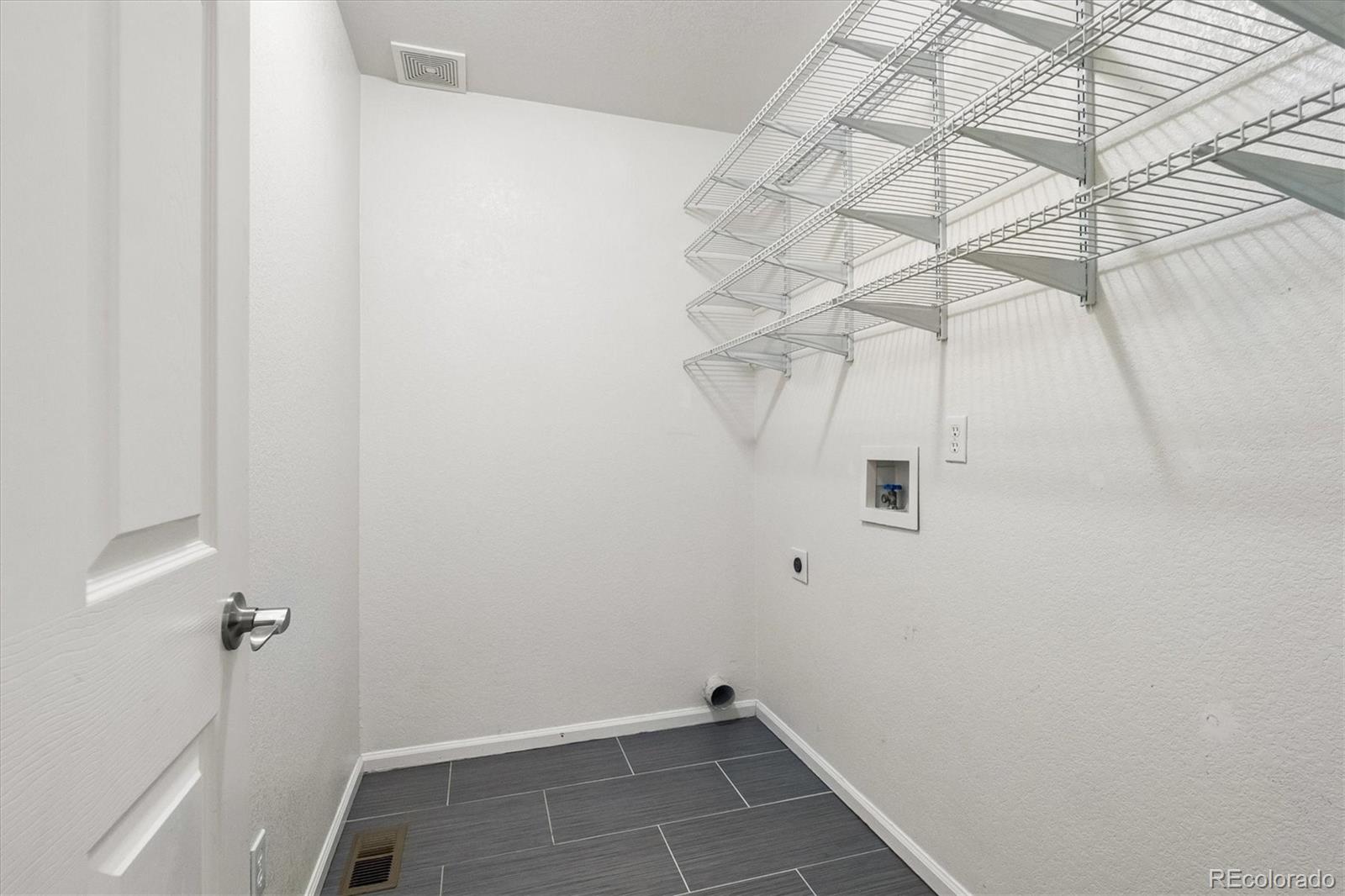 MLS Image #10 for 1407  laurenwood way,littleton, Colorado