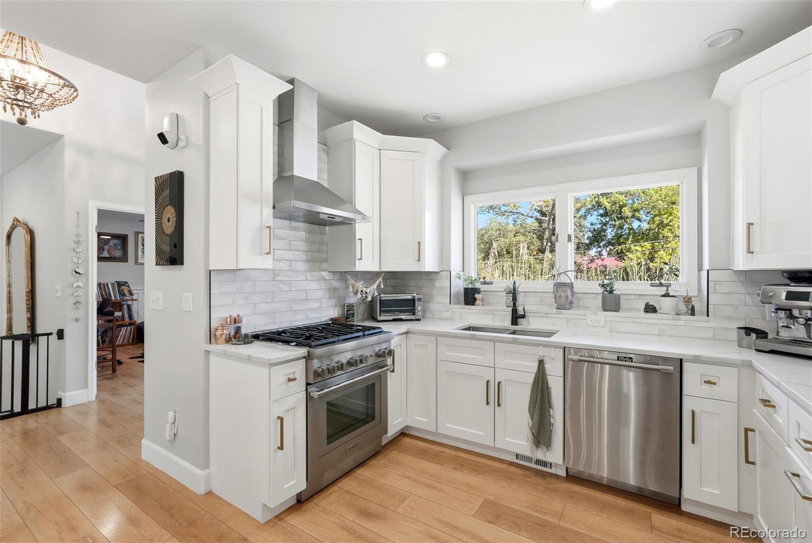 MLS Image #2 for 434 e lake place,littleton, Colorado
