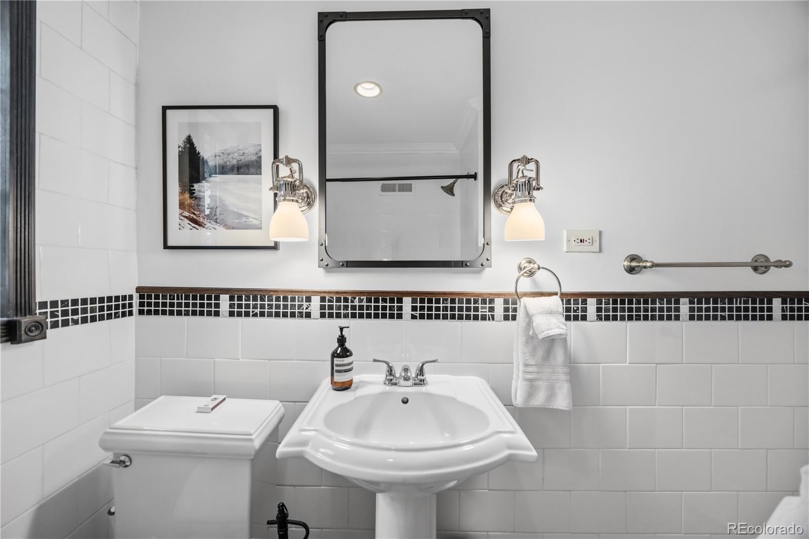MLS Image #12 for 2375  locust street,denver, Colorado
