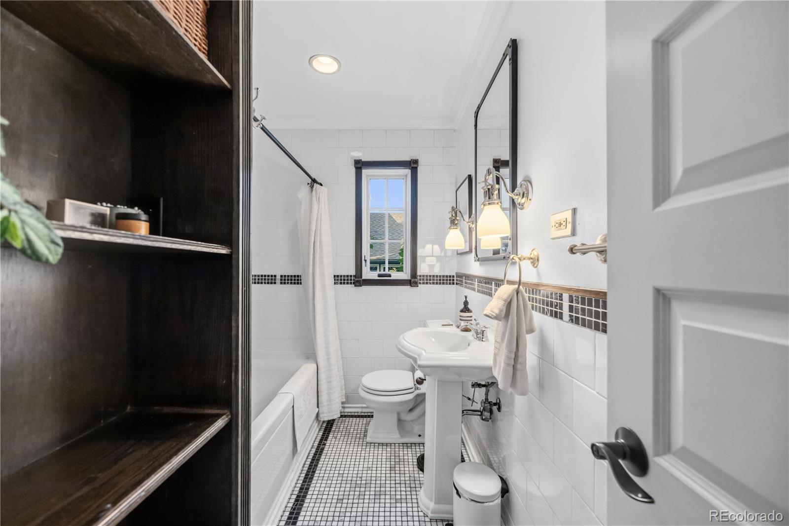 MLS Image #13 for 2375  locust street,denver, Colorado