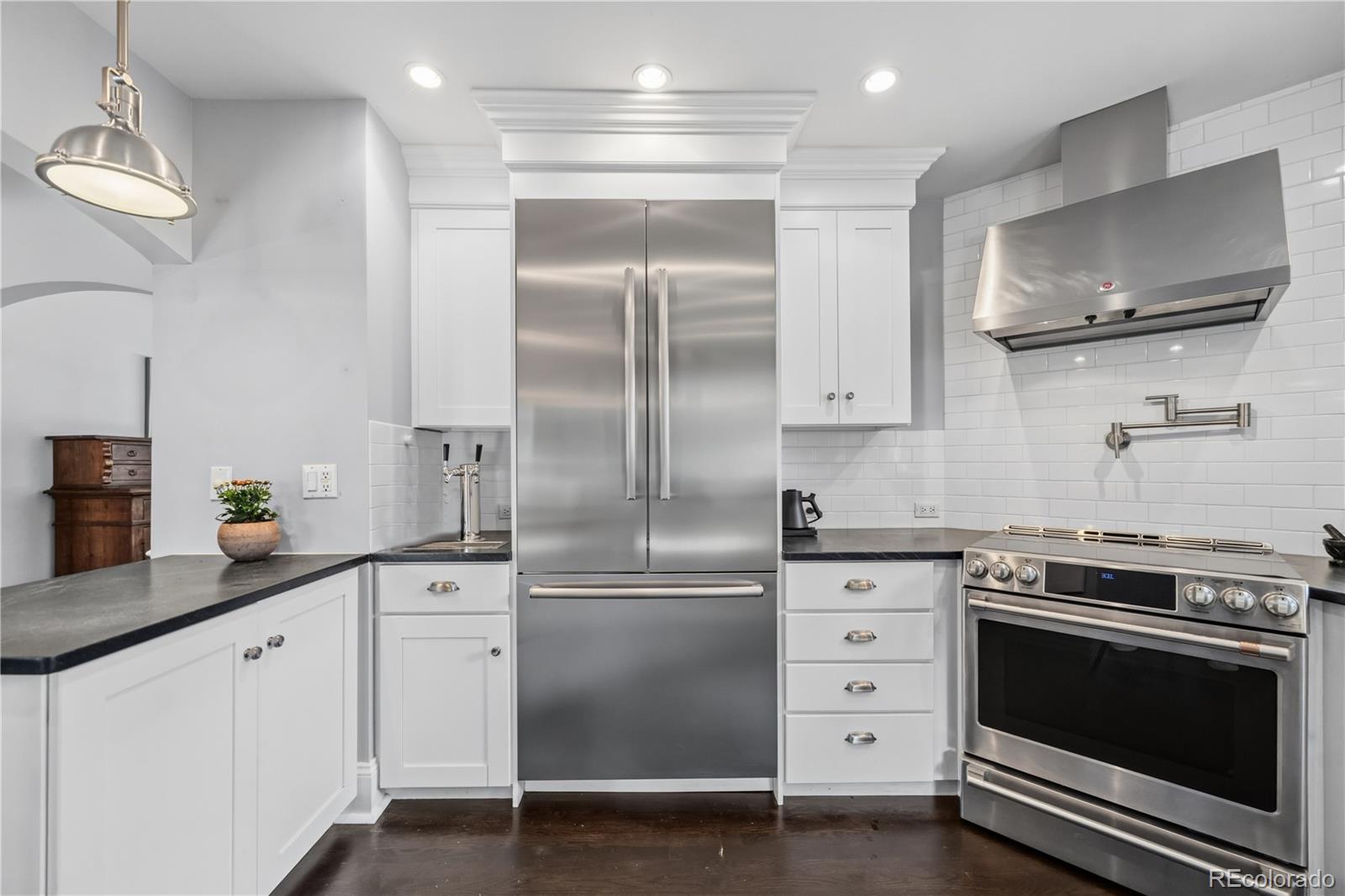 MLS Image #5 for 2375  locust street,denver, Colorado