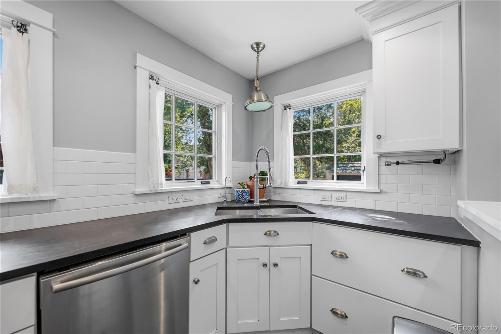 MLS Image #7 for 2375  locust street,denver, Colorado