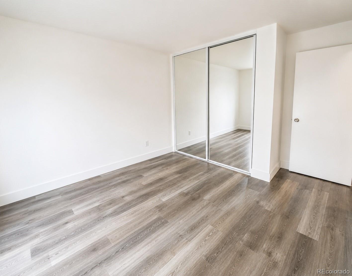 MLS Image #11 for 2225 s jasmine street,denver, Colorado