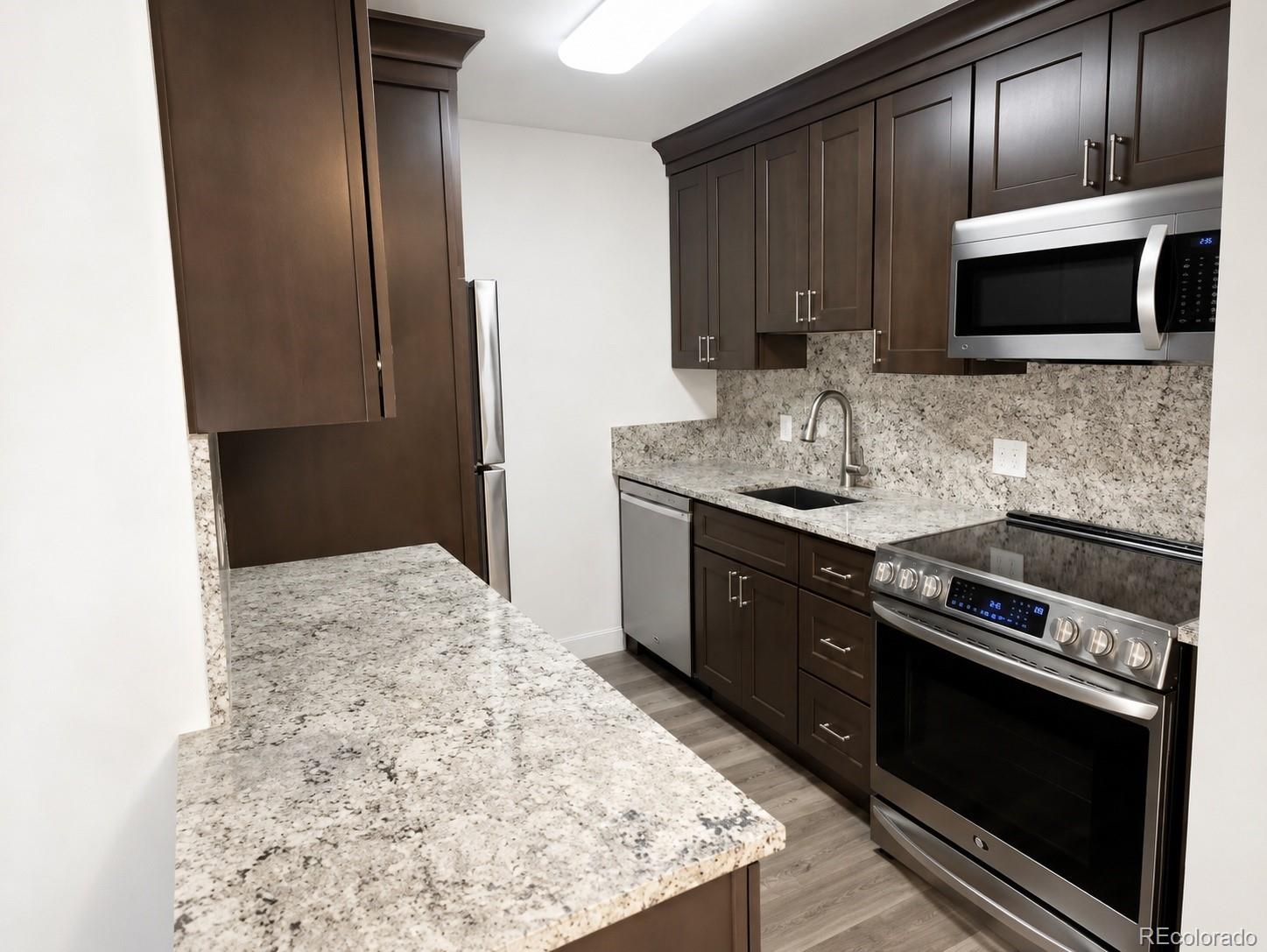 MLS Image #6 for 2225 s jasmine street,denver, Colorado