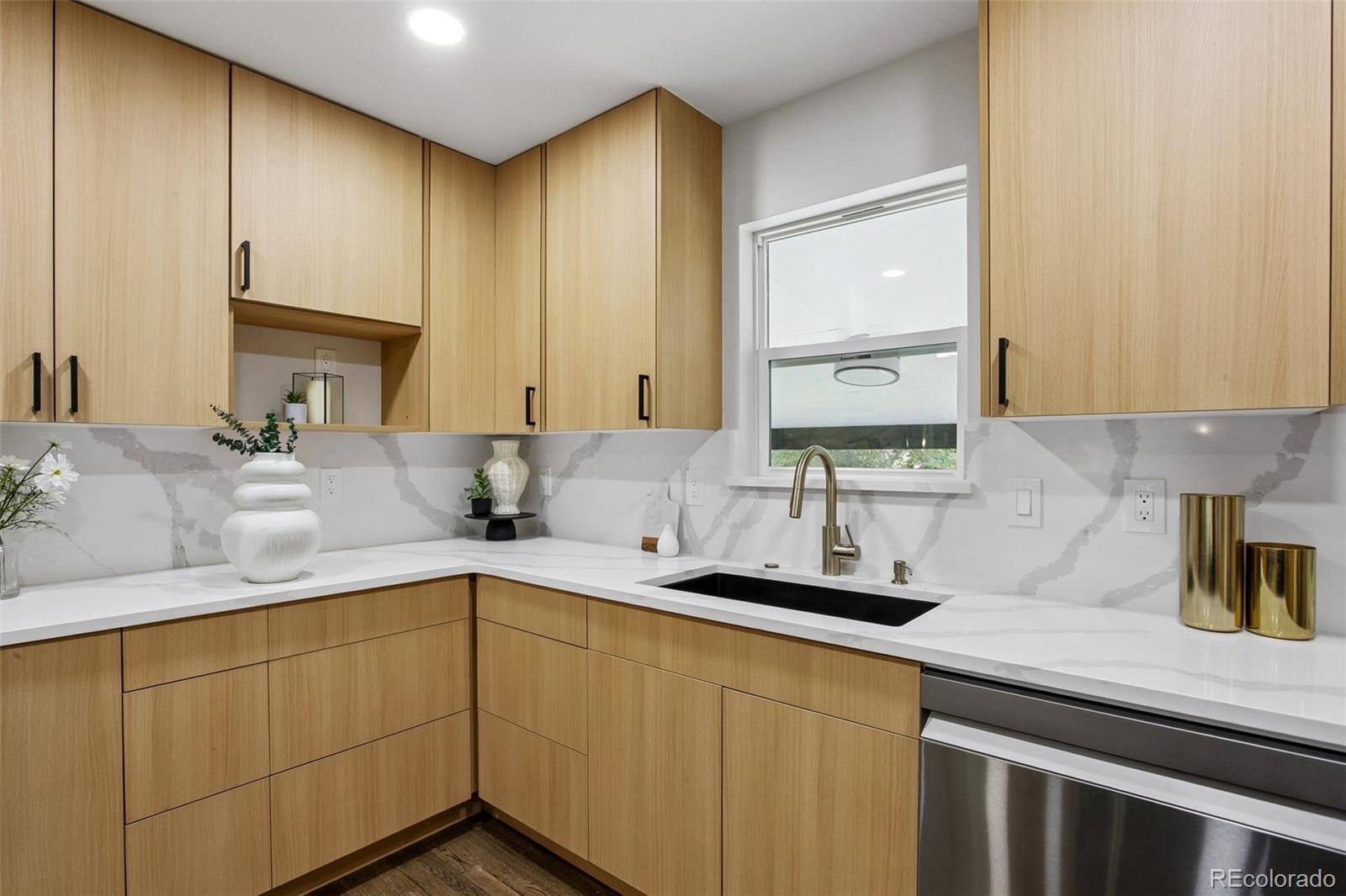 MLS Image #5 for 836  grant street,longmont, Colorado