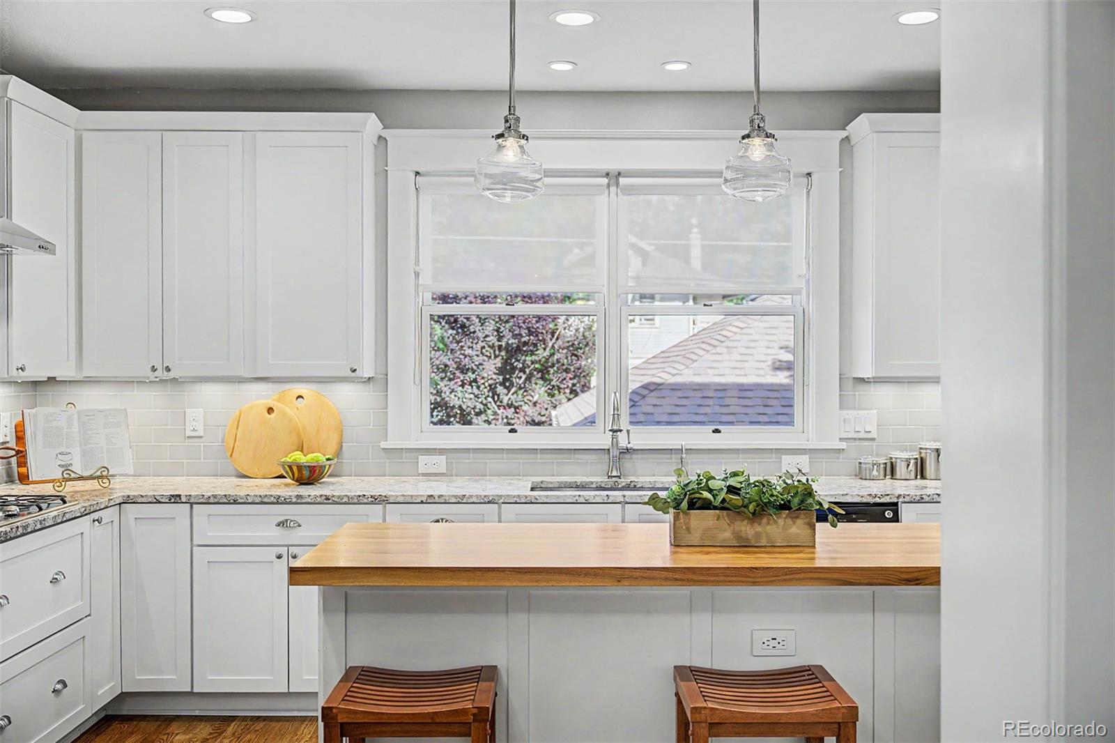 MLS Image #14 for 1250  saint paul street,denver, Colorado