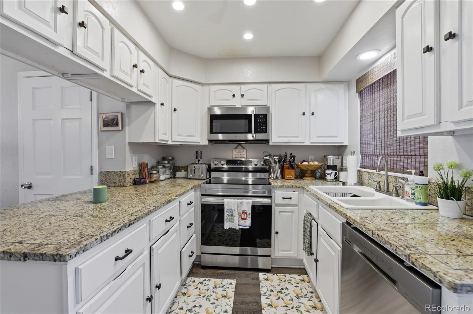 MLS Image #11 for 10720  foxwood court,parker, Colorado