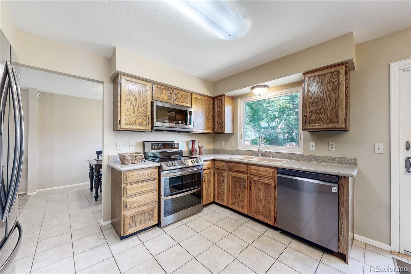 MLS Image #12 for 216  berthoud way,golden, Colorado