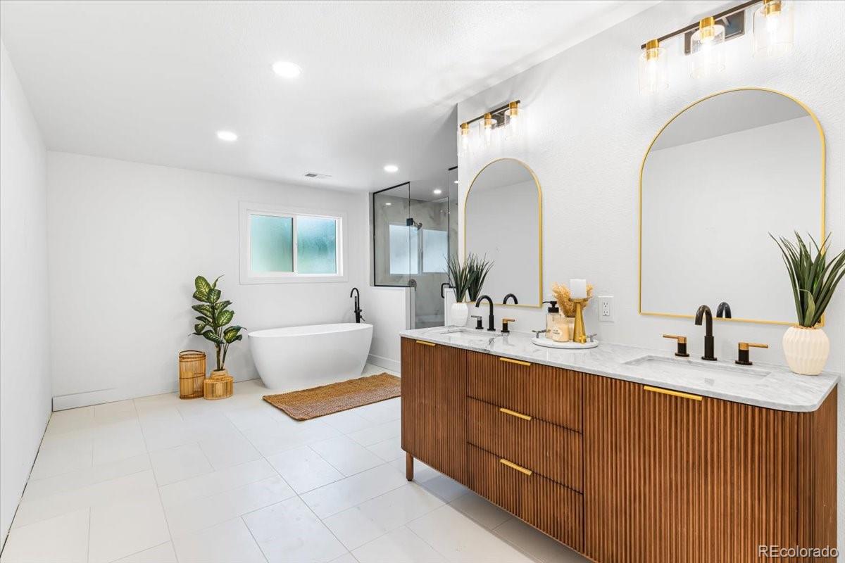 MLS Image #18 for 4675 s yosemite street,denver, Colorado