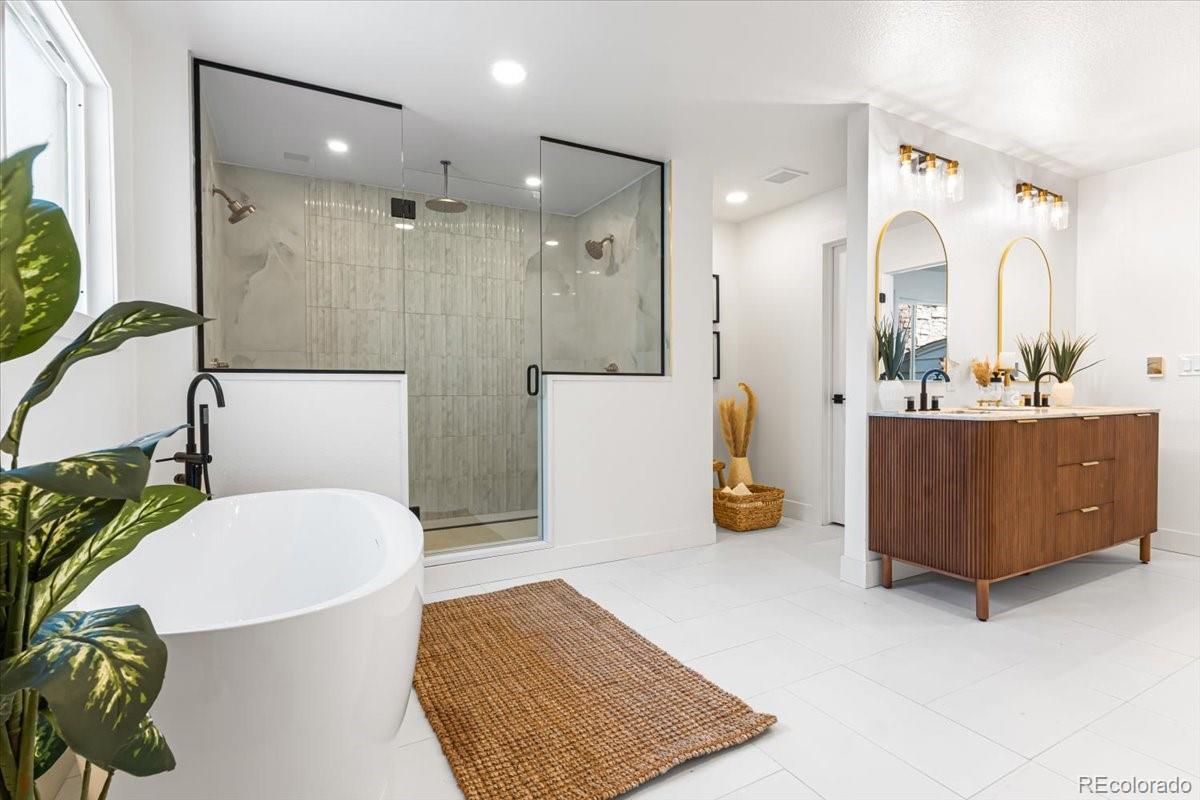MLS Image #19 for 4675 s yosemite street,denver, Colorado
