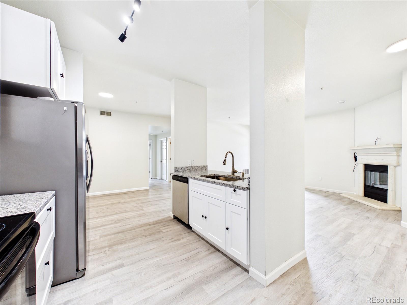 MLS Image #10 for 3890 s dayton street,aurora, Colorado