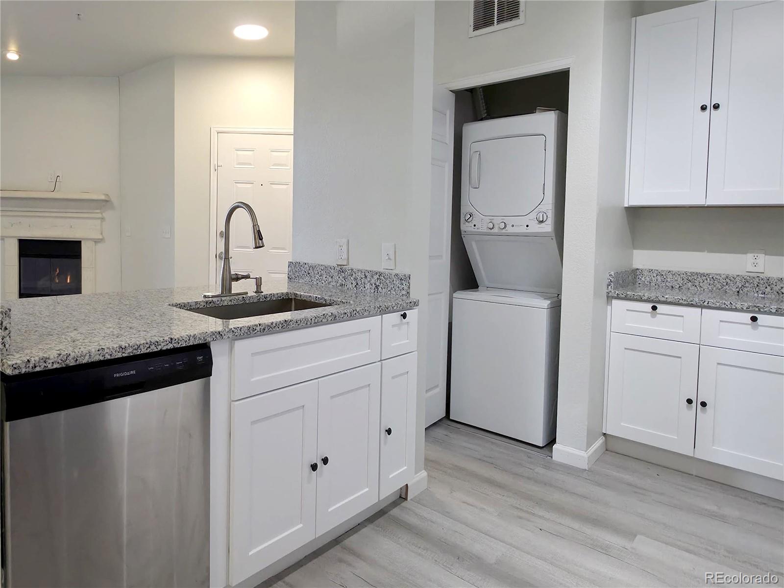 MLS Image #12 for 3890 s dayton street,aurora, Colorado