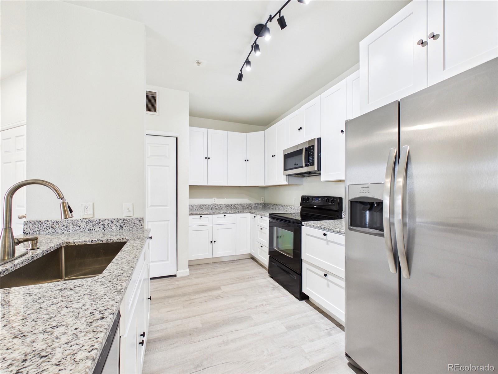 MLS Image #9 for 3890 s dayton street,aurora, Colorado