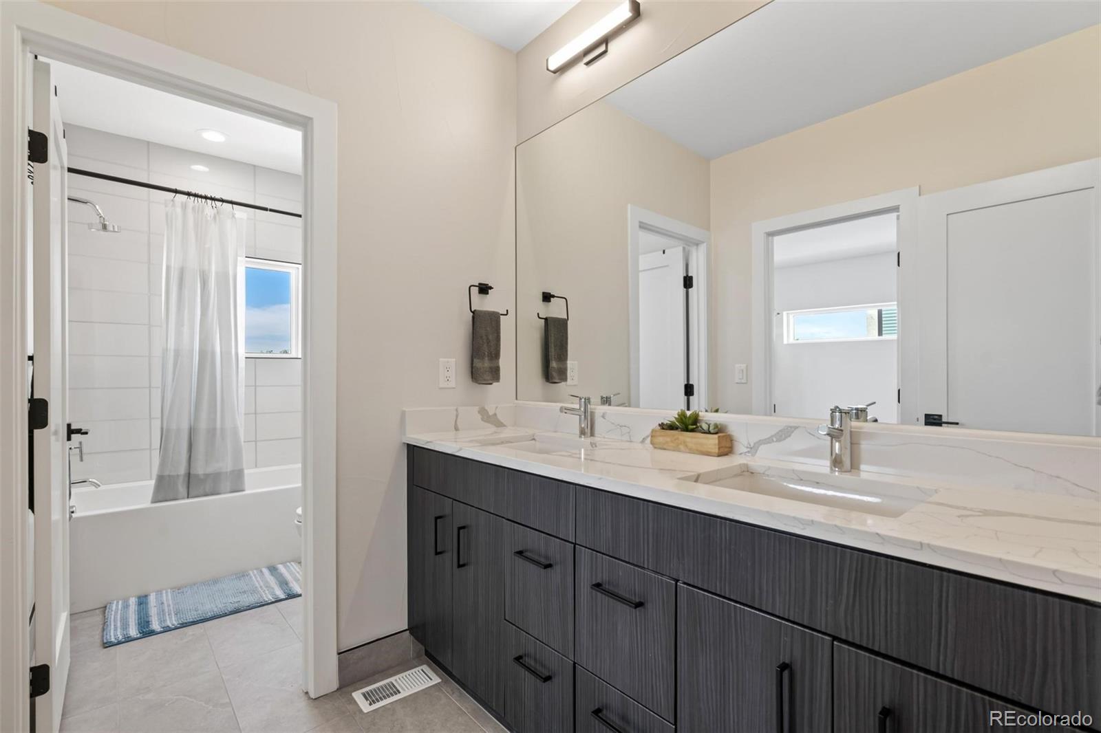 MLS Image #26 for 1727  julian street,denver, Colorado