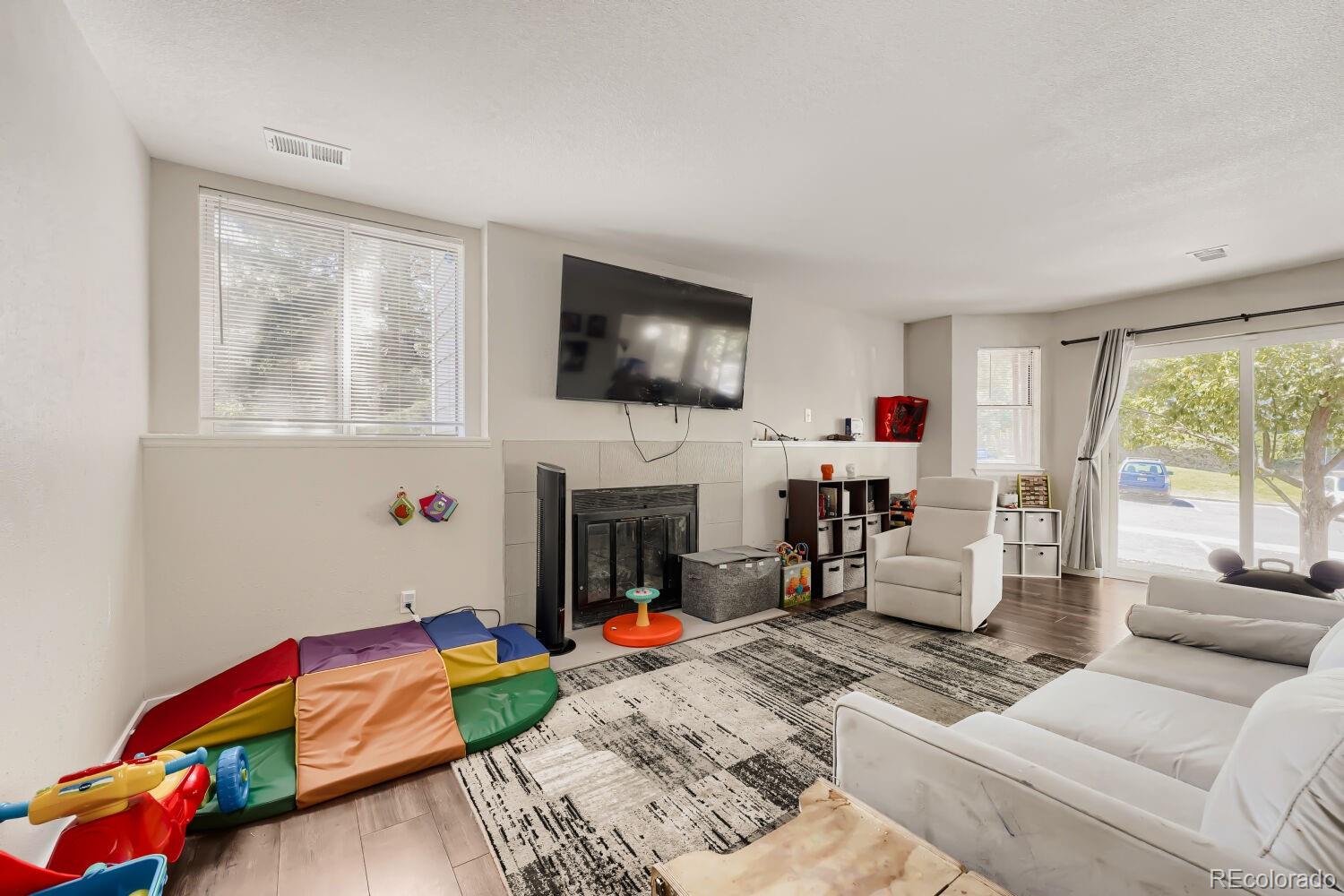 MLS Image #1 for 17642 e loyola drive,aurora, Colorado