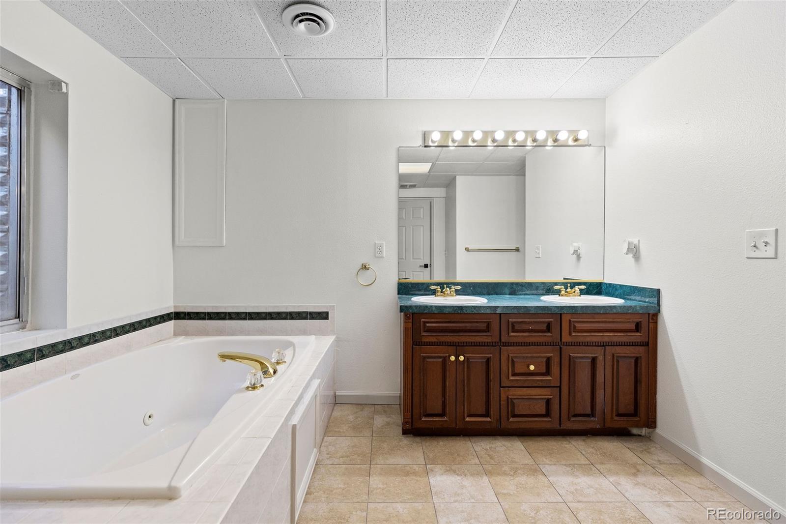 MLS Image #25 for 4215 s ireland court,aurora, Colorado
