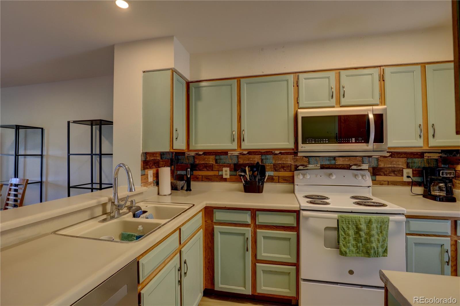MLS Image #7 for 9771 w cornell place,denver, Colorado