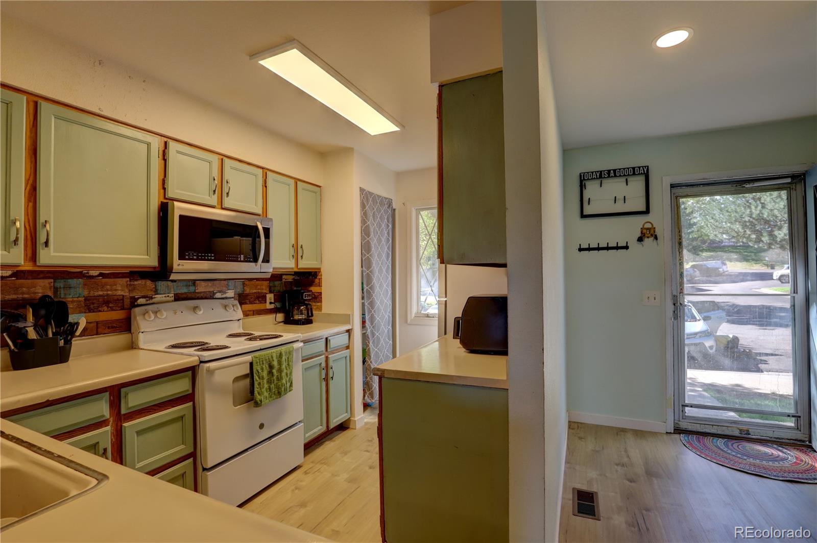 MLS Image #9 for 9771 w cornell place,denver, Colorado