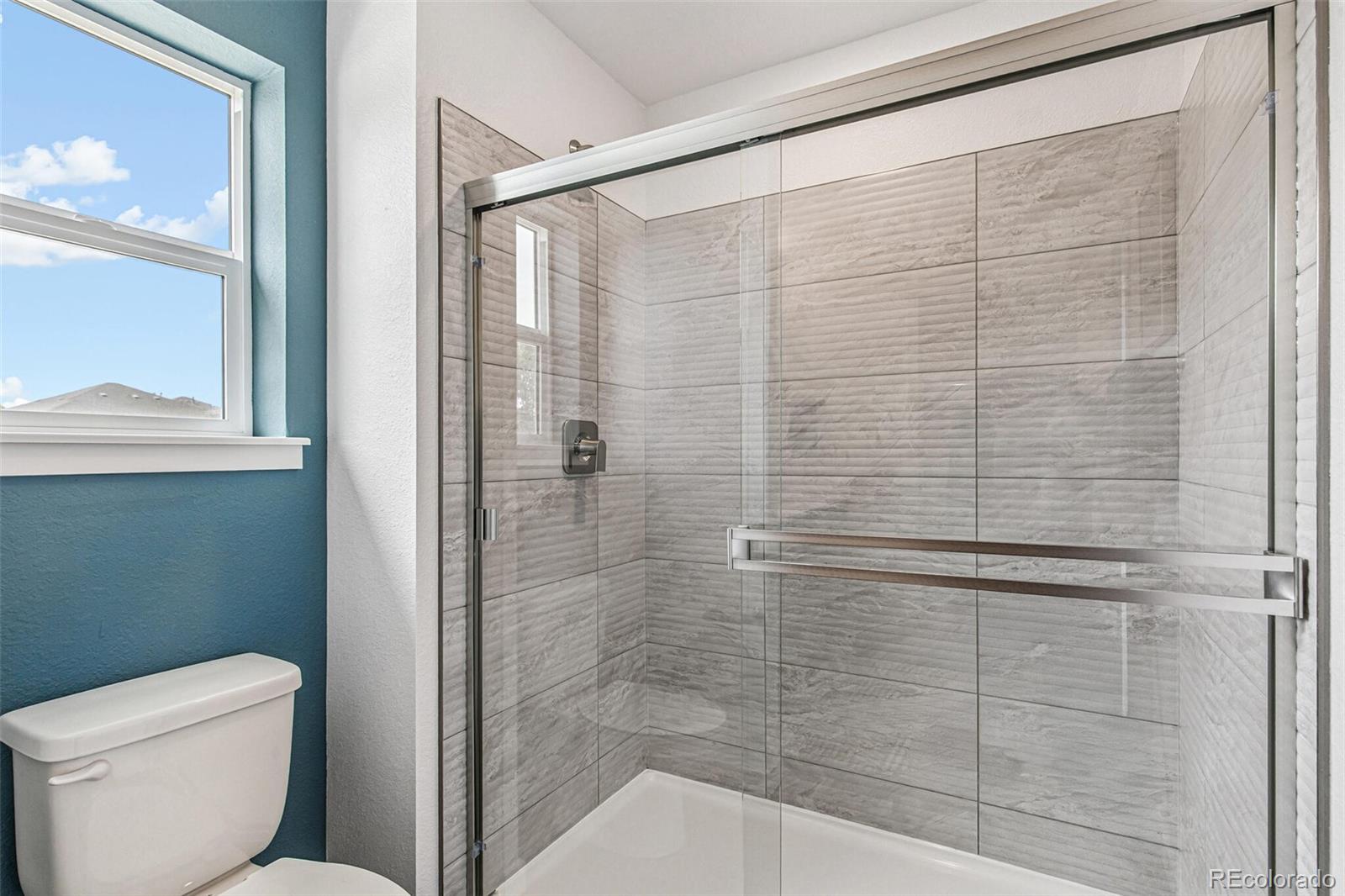 MLS Image #7 for 1410 s boston court,denver, Colorado