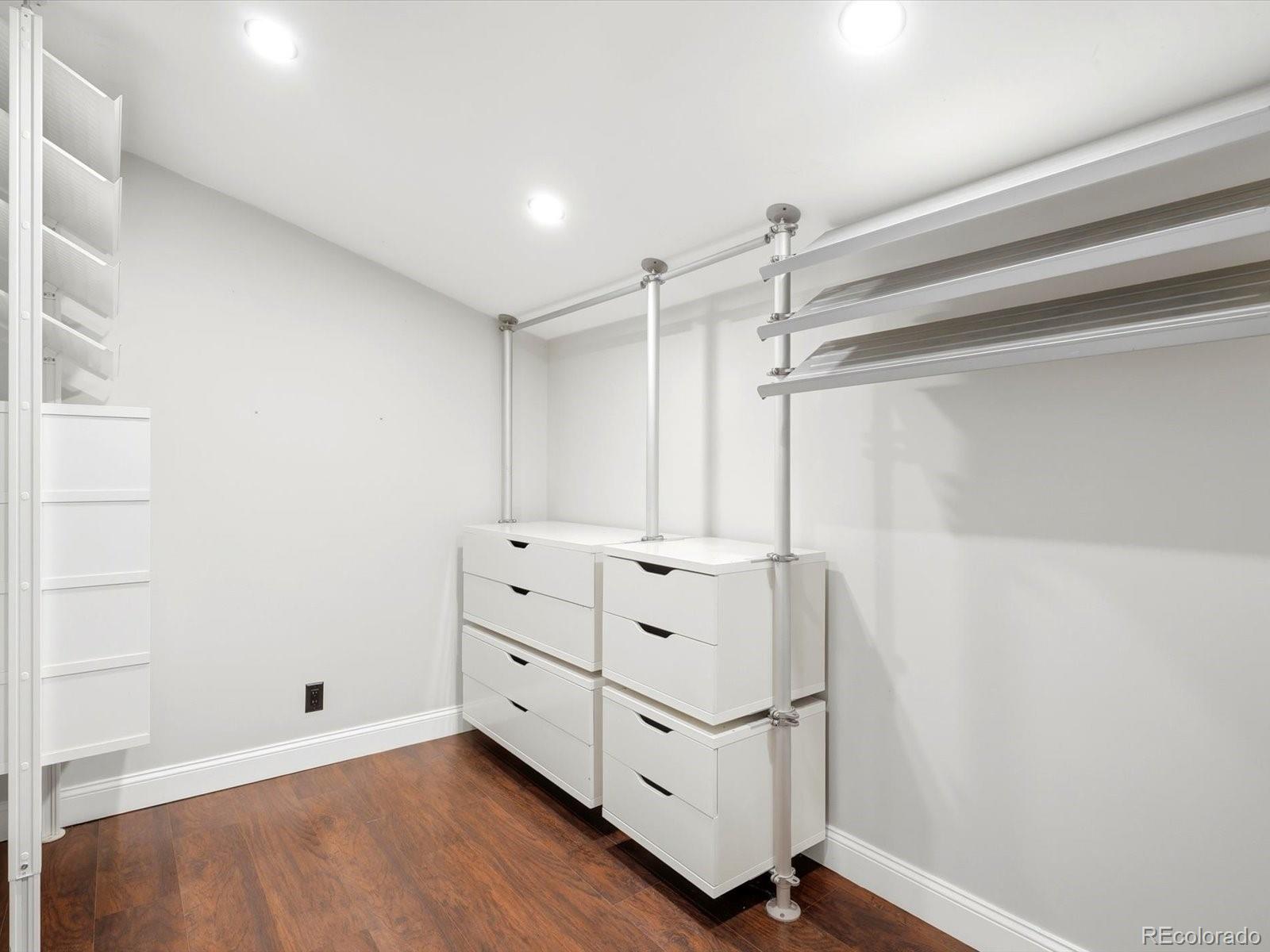MLS Image #14 for 2556 n high street,denver, Colorado